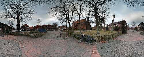 Wietzendorfer Kirche und Imker